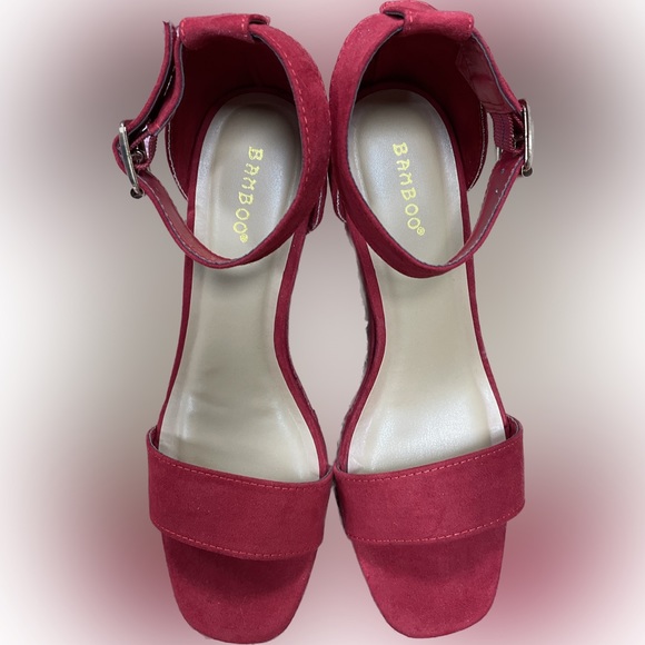 Bamboo Brand Wedges, Size 7.5 - Picture 5 of 6